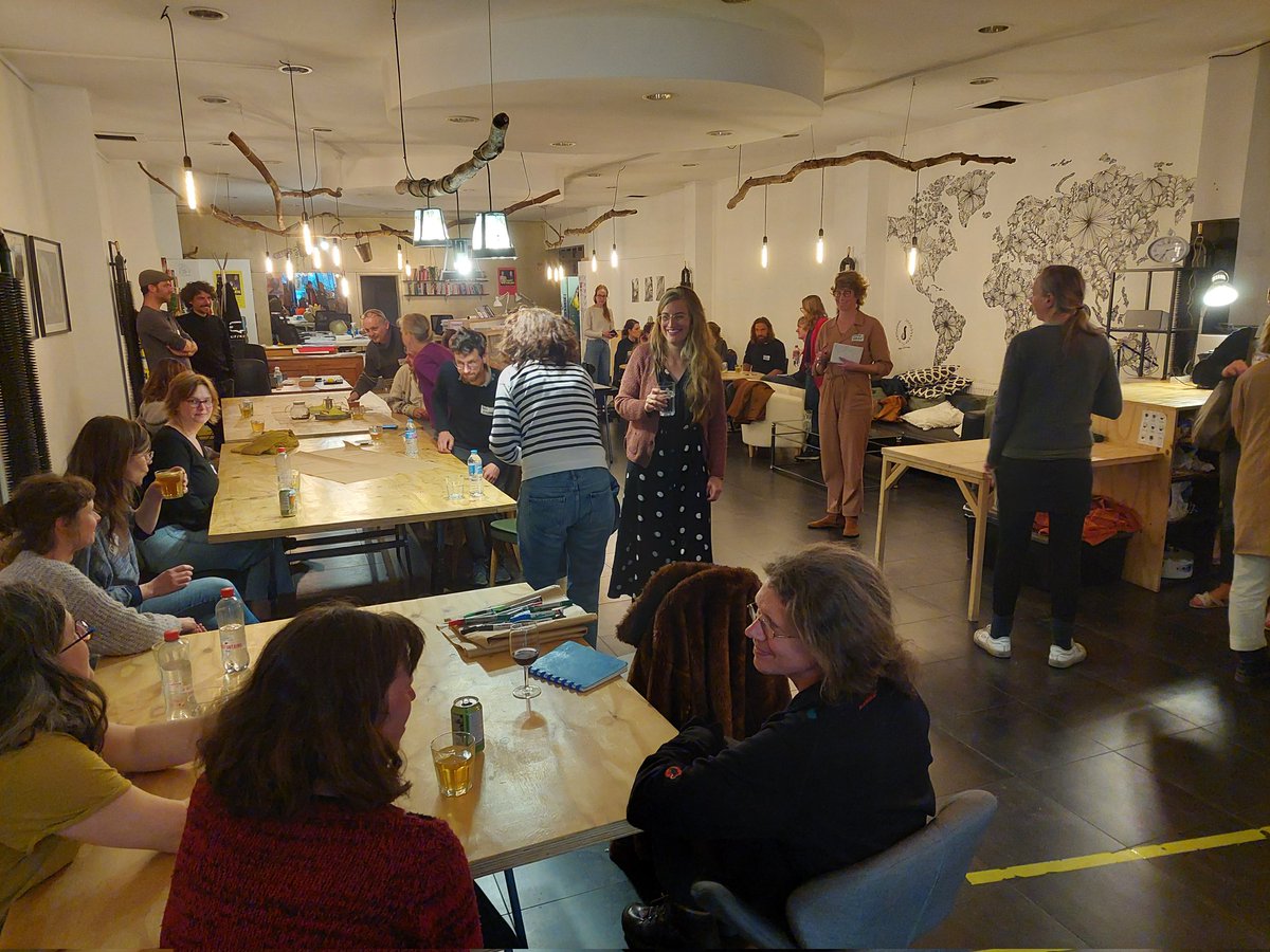 CommonsLabA's tweet photo. Alweer superboeiende #voedselraad  in Antwerpen #foodascommons #cityascommons https://t.co/7EJ9r2n8dY
