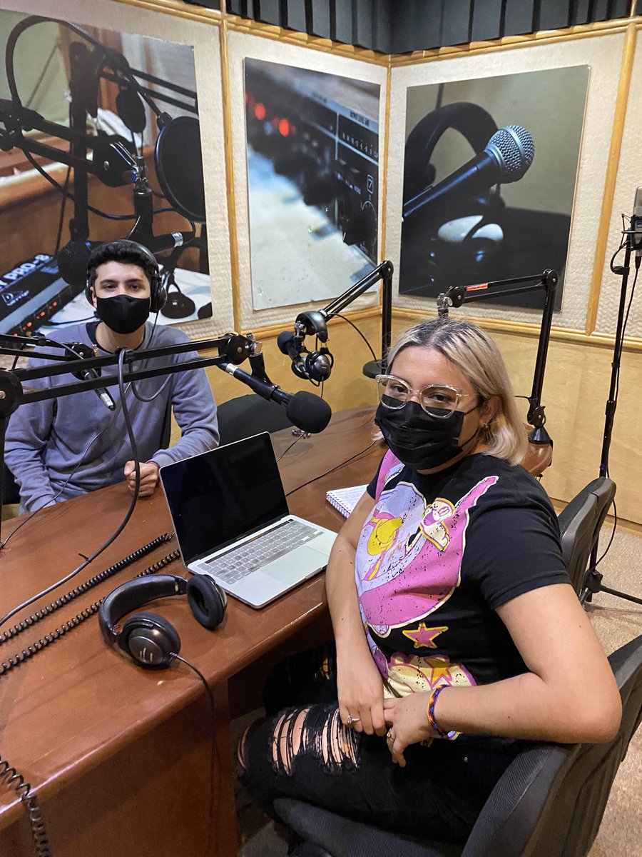 LSCUN_Radio's tweet photo. Nuestros locutores les desean un feliz inicio de semana🫶🏼🎙 #ComunidadEnFrecuencia #LSCR https://t.co/hlMmtX05Yv
