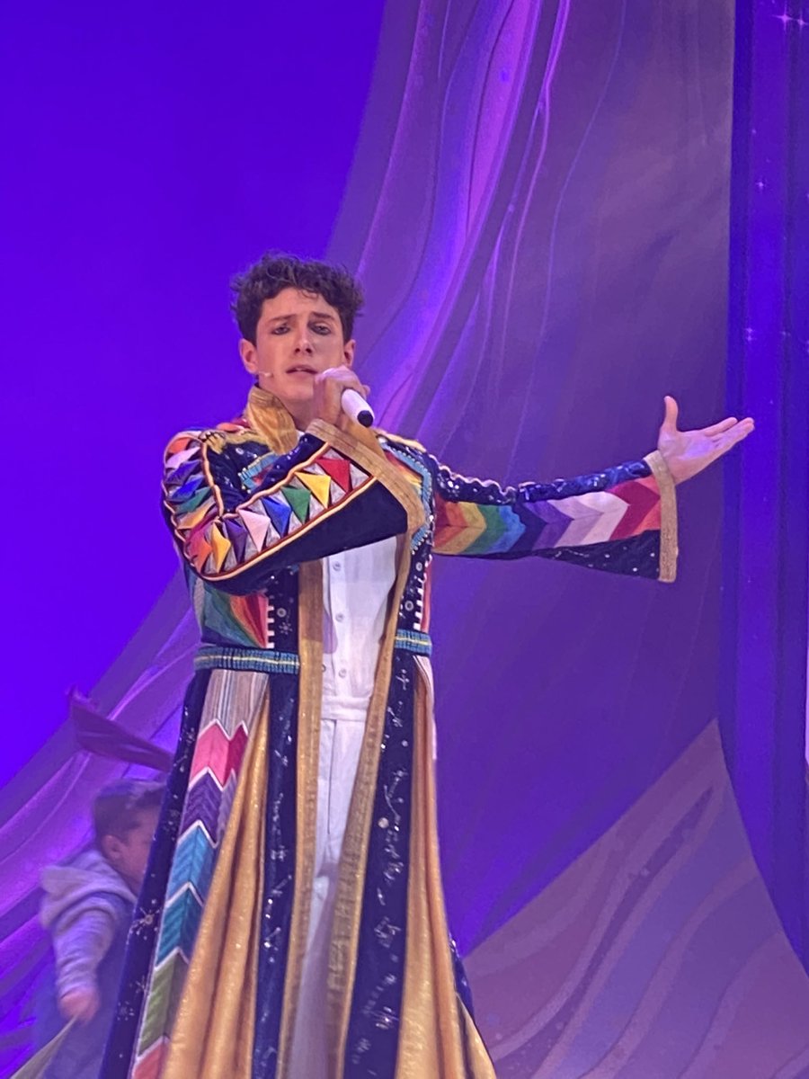 MazC1975's tweet image. Such a fantastic evening watching @JosephMusical @PalaceAndOpera with @Nic1705 . @jacyarrow, an outstanding performance! @alexandramusic just incredible. Then @JDonOfficial no words! Loved you as always. What a night ❤️🌈 #gogogojoseph