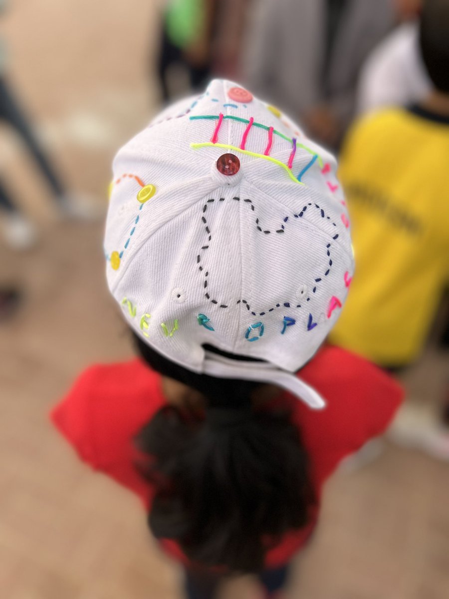 amithamurthy's tweet photo. From the word “epiphany” to the possibilities of #BrainNets, these young #inquirers went all out at @DxbModern  @GMA_Primary 
#pypexhibition They explored #Neuroplasticity as an #opportunity 
@ibpyp @KNargish @LSathyan @priyap70 https://t.co/raXsGYlwRW