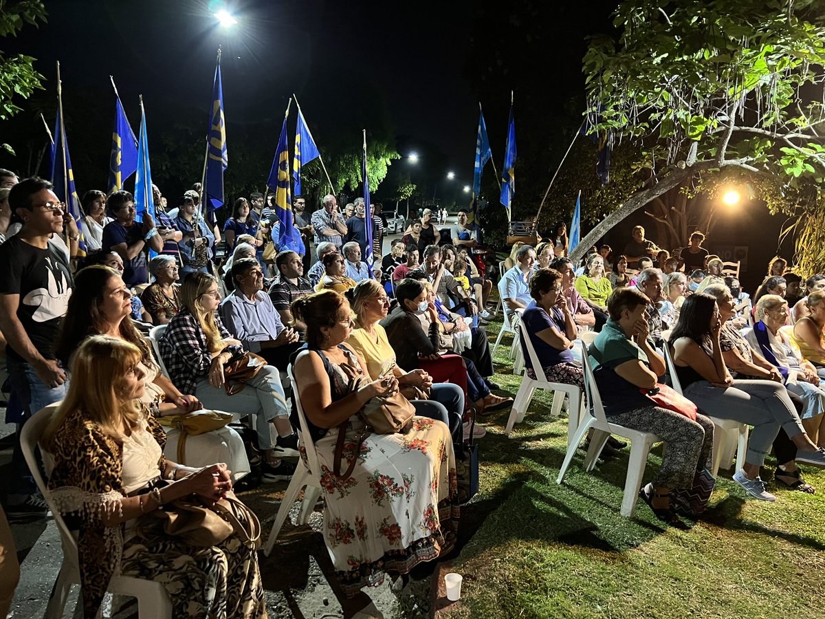 CarlosAlbisu's tweet photo. Con una linda concurrencia nos reunimos en Ceibal junto a la @Lista50 para conversar con los vecinos sobre la #LUC.
¡Cerramos una nueva jornada de militancia junto a la gente! #VotáNOderogar https://t.co/haqM7GxDHP