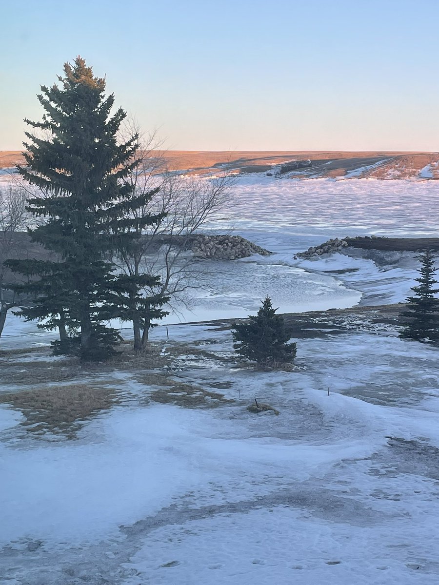 dean_erickson's tweet image. Well looks like @SandyShoresSK #odr is closed for the season.  Good news. The pool is almost full. #shecold