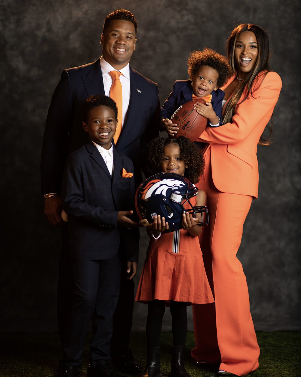 Broncos Country Baby! Let’s Ride! <a href="/DangeRussWilson/">Russell Wilson</a> 🧡💙