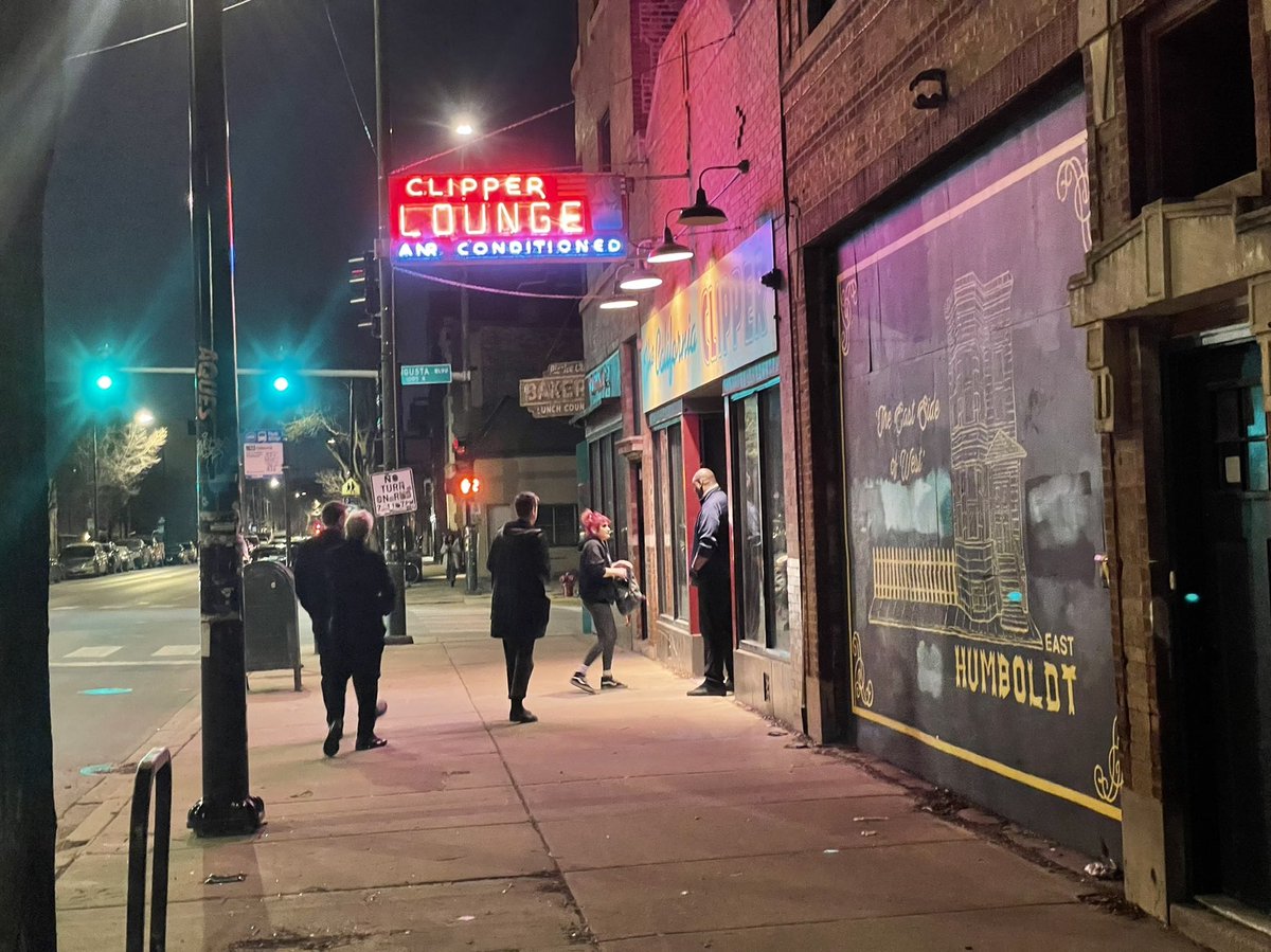 California Clipper in Humboldt Park #gentrification #streetphotography #humboldtpark #chicago