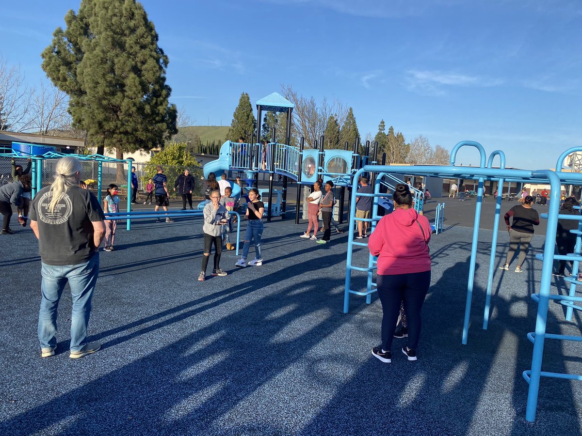 Laurel Creek’s Inaugural Family Recreation Night!  #FamilyEngaement