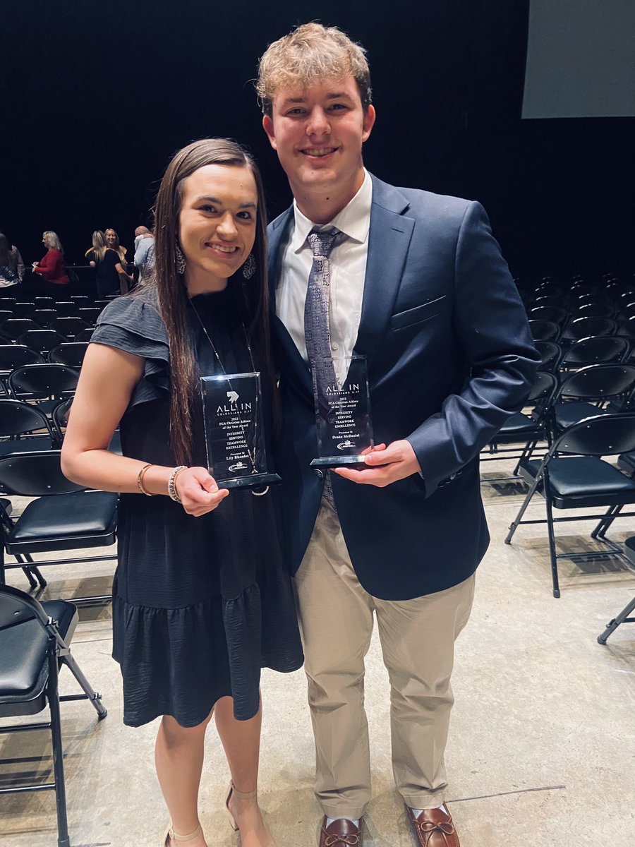 53mcd's tweet image. FCA night of champions! Beautiful message from Darryl Strawberry and wonderful time. Extremely honored to be named the male Christian athlete of the year with a huge thanks to FBCE enterprise staff and ministry! @EnterpriseHighS @EHS__Football @FBCEnterprise l