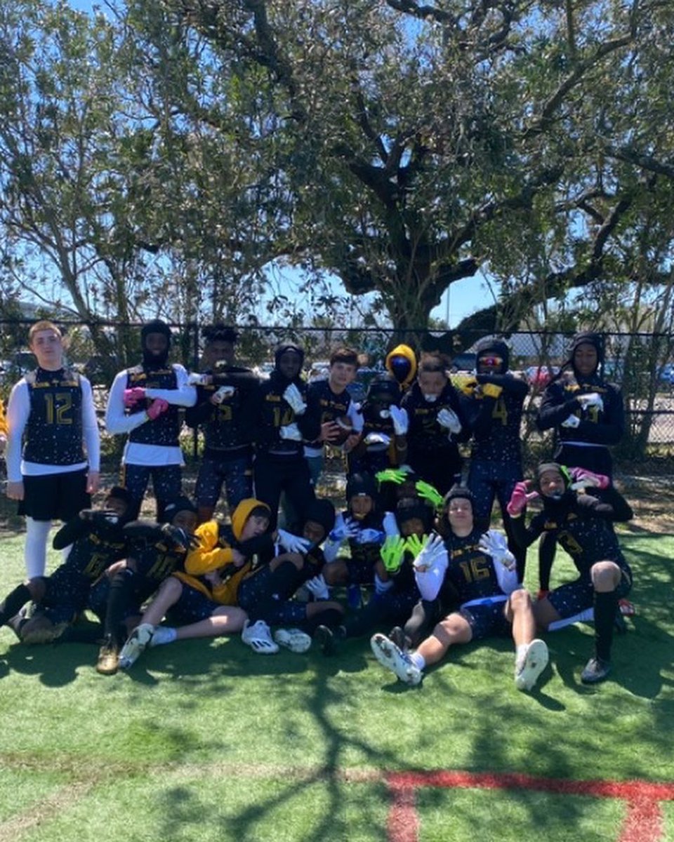 5ivestar_nate's tweet photo. Greatest time of my life in Battle New Orleans 🐝 #buzzgang🐝 #buzzn #22forever🐝❤️ https://t.co/SqORpjh3bM
