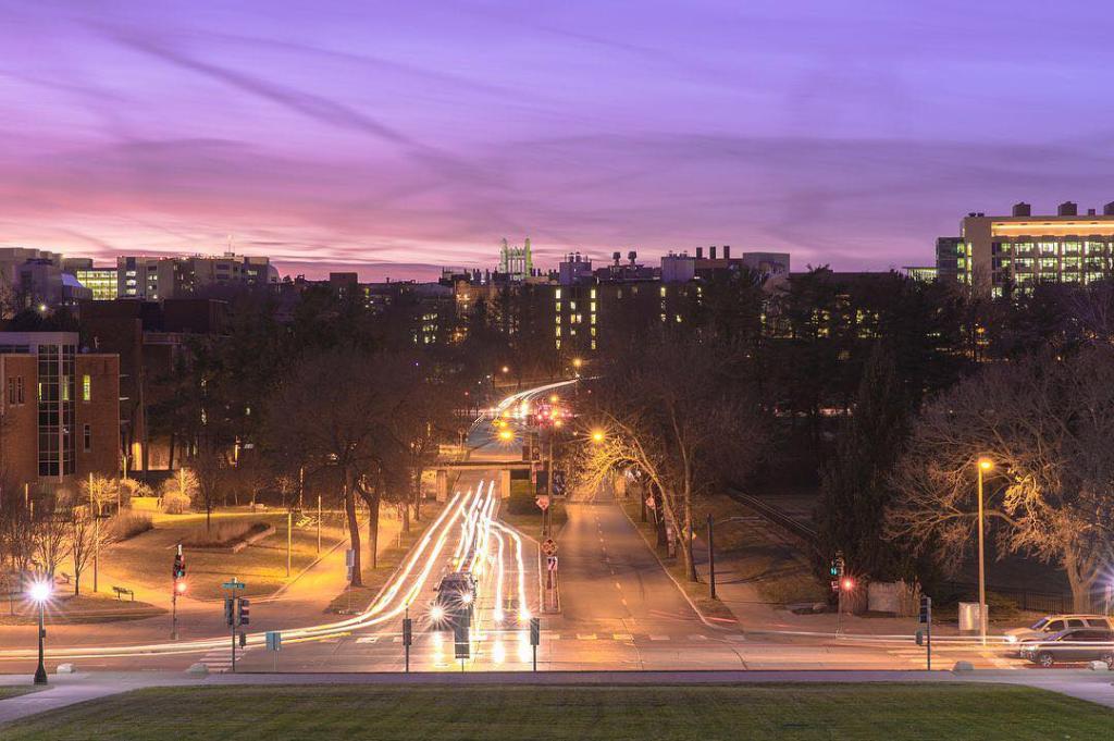 uiowa's tweet photo. Once you've arrived home at the University of Iowa, you never want to leave. https://t.co/Ftf0pxz5lK