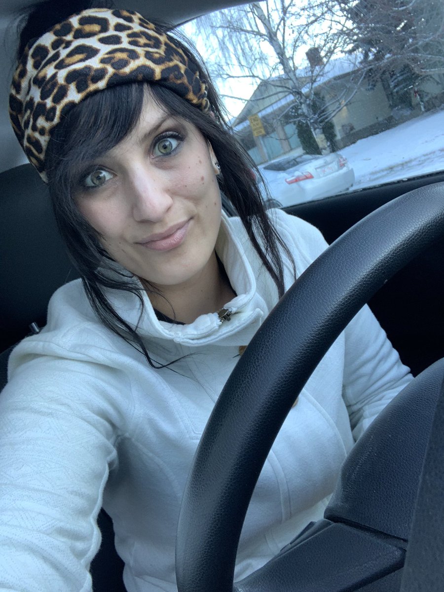 6StringedStudio's tweet image. Probably my favourite work selfie from this past year. It’s been a good year so far and Spring break is already coming up next week for some of my students.