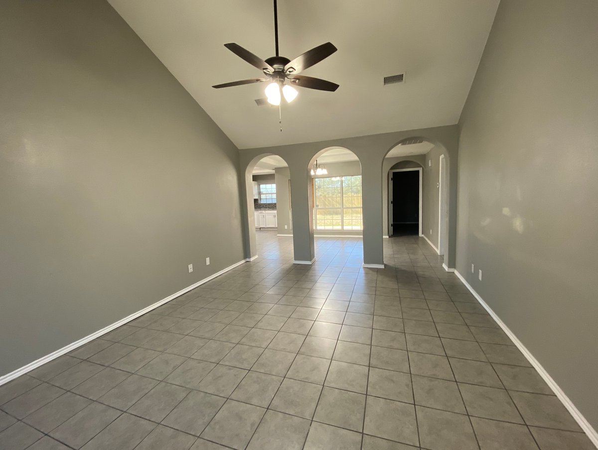 jccarpio's tweet photo. PENDING ‼️This beautiful 4 bedroom, 2 bathroom remodeled home located in Weslaco, TX is currently under contract. If you need help searching for a house like this or if you need to sell your home, don't hesitate to reach out to us! Call us 📲956-212-2805 https://t.co/PW1YP6TT7X