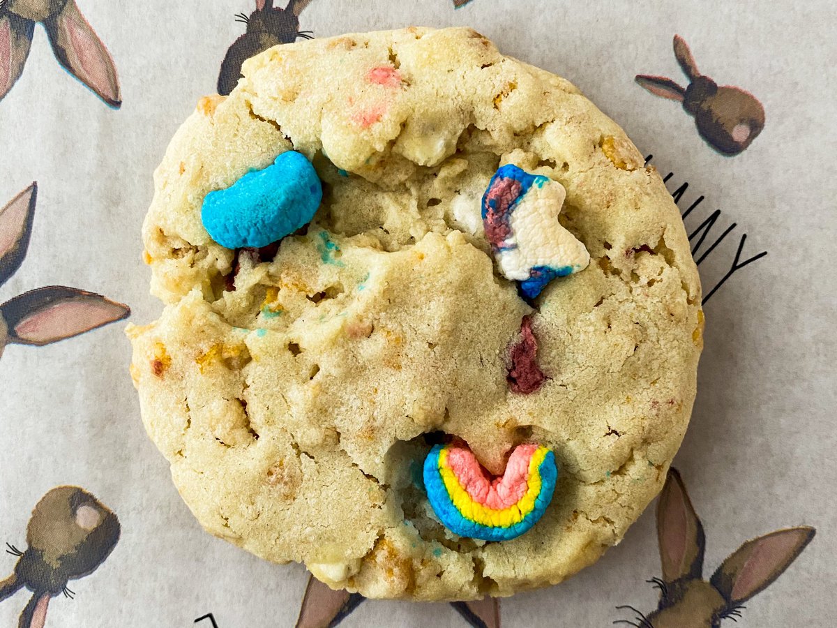 sweetroars's tweet photo. Lucky Crunch cookie is back! On the menu for tomorrows St Pattys Day Pop-Up @ Twenty24 Bar and grill
Catch us outside with local vendors, food & more 🍀
#cookies #luckycharms #luckycrunchcookie #cornflakecrunch #houstonevents #houstonstpatricksday #houstonlifestyle https://t.co/oAhmikFm1N