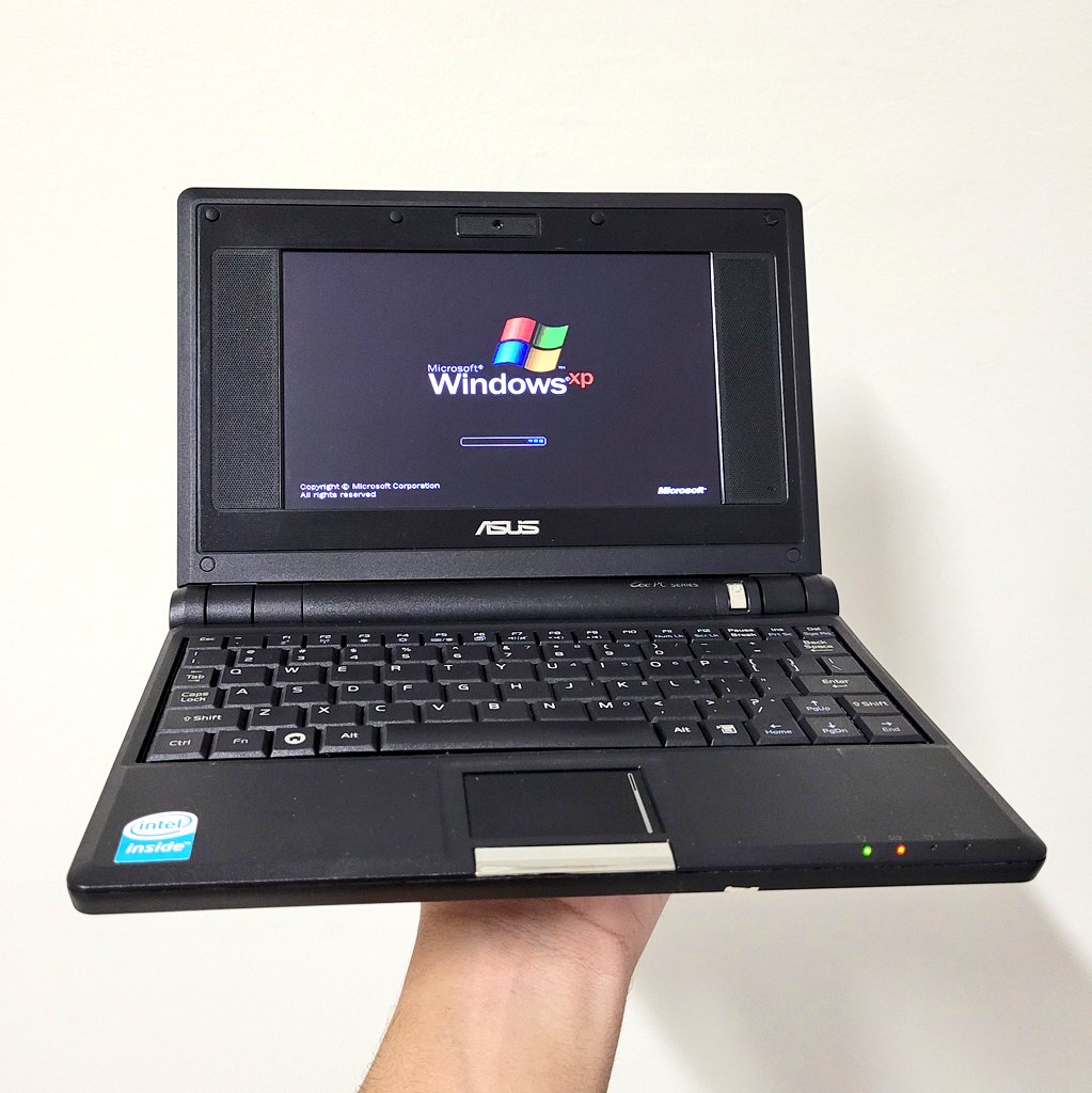 guialvestd's tweet photo. Ganhei ontem essa lindeza 💚
#TecDuos
#Notebook
@asusbr https://t.co/e9pPmJNtcd