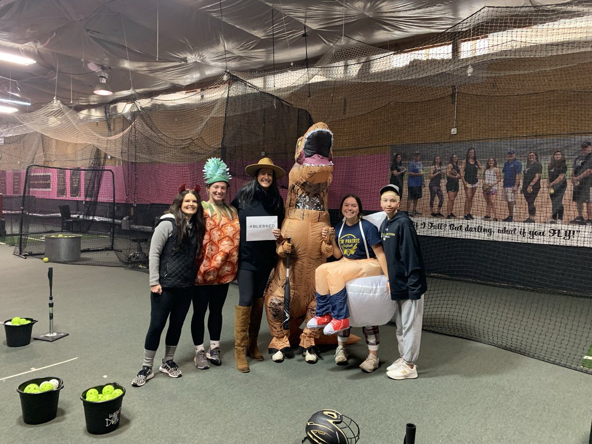 Here’s a pic of our hitting session from Halloween. GO REPS!!! #michiana #michianareps #michianarepetition #softball