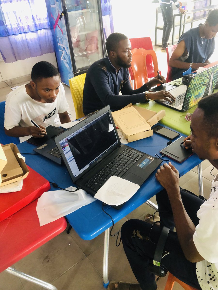 SteveGodstime's tweet photo. We Aims to educate 📲 students 👨‍🏫in tertiary 🧳 institution leveraging 👔 our technology 📱 @college_app_ in a way that will best service 👨‍✈️ the nation 🇳🇬 and word in the 21st century🎥.
@davido @wrblo 
#playmycourse
#collegeapp
#edtech
#teranext https://t.co/2rhTYWtUUd