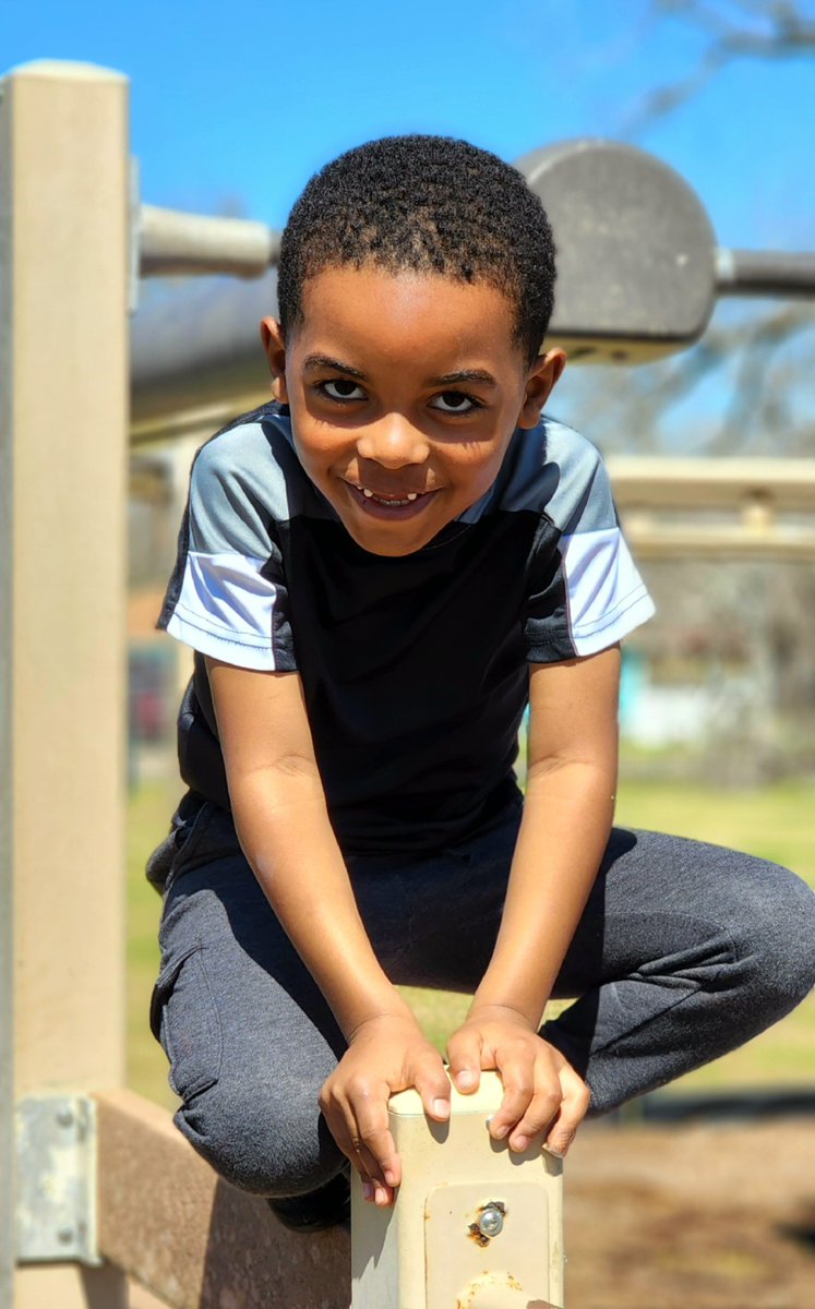 bgcghouston's tweet photo. Our Club members have been buzzin' into spring break FUN every day this week!  It's not too late to have your children &amp; teenagers register and be part of the fun! See you at the Club! #greatfutures #suninthefun #springbreak https://t.co/pxjQJIBOSD https://t.co/JZnwTHoKkH