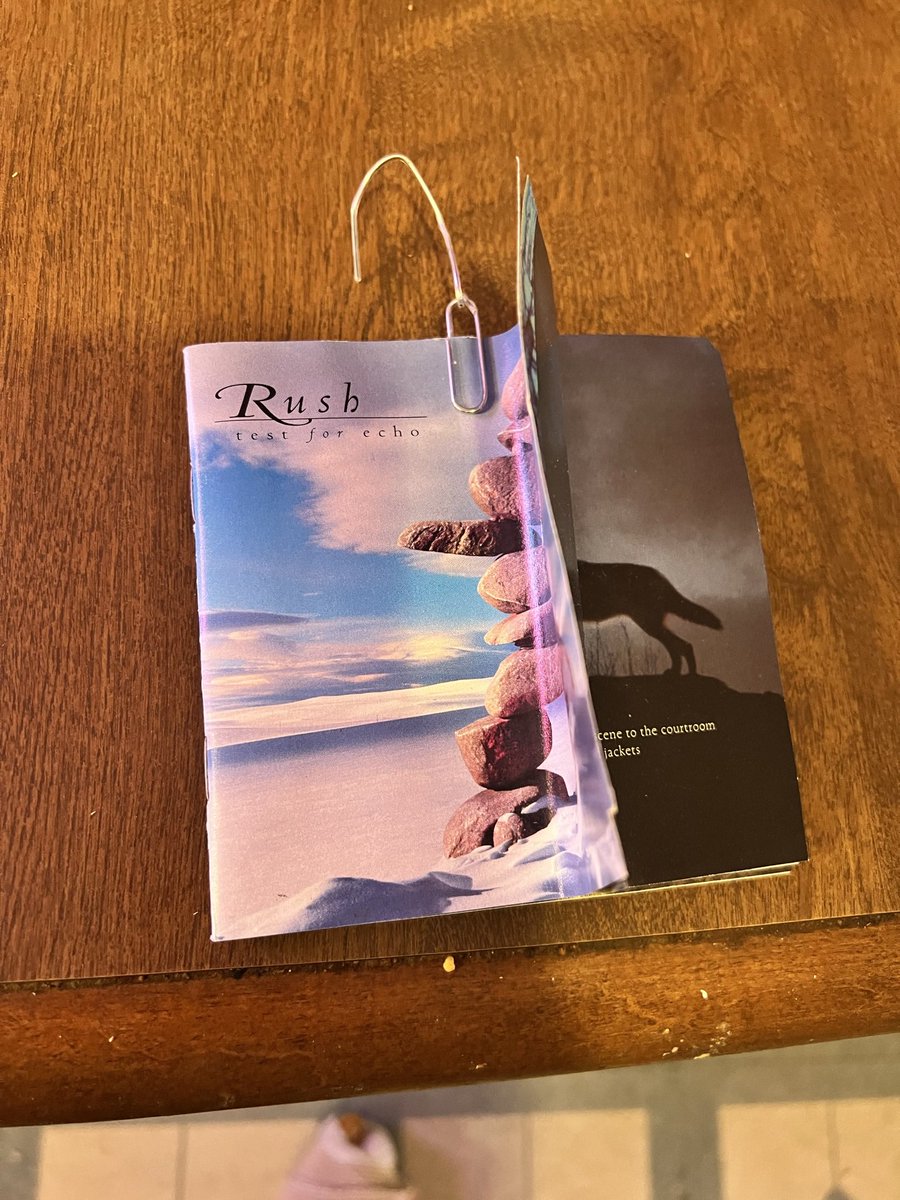 newworldrushman's tweet photo. #shortstorytime
Doing some spring cleaning, I found this outside covered up underneath my barbecue that was right next to my old Rushmas tree. It just shows that Test For Echo it heavier than most people think! #rushmasChristmasornament @RushFamTourneys @vivien2112 https://t.co/SI8EFt9ApN