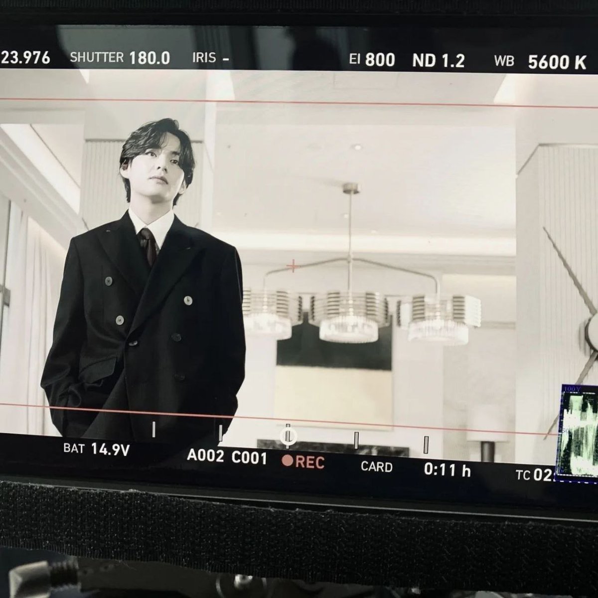 KthLinaV's tweet photo. 아 태형 너무 멋있다 😭💜
#kimtaehyung #TAEHYUNG #BTSV https://t.co/1ziUckLOLW