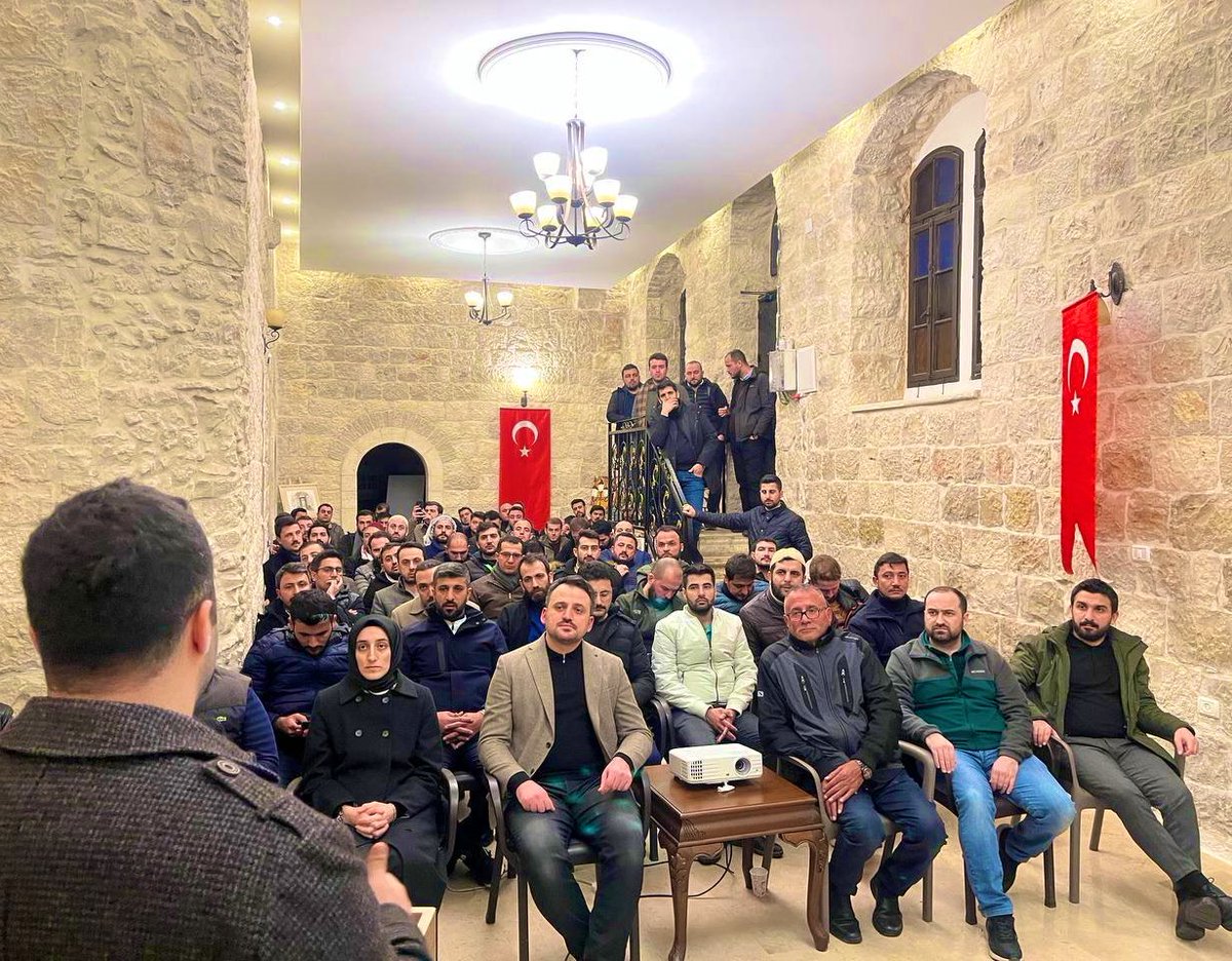 eminogluenes's tweet photo. ELHAMDÜLİLLAH!

“63. İl Temsilcileri Toplantımızı” Türkiye’nin dört bir yanından gelen kardeşlerimizle gözümüzün nuru Kudüs’te gerçekleştirdik.🇹🇷🇵🇸

#Ayasofya’mızın hür oluşuna şahit olduğumuz gibi inşallah #MescidiAksa’mızın da özgürlüğüne şahit olacak ve birlikte haykıracağız! https://t.co/arvU3v4P5B