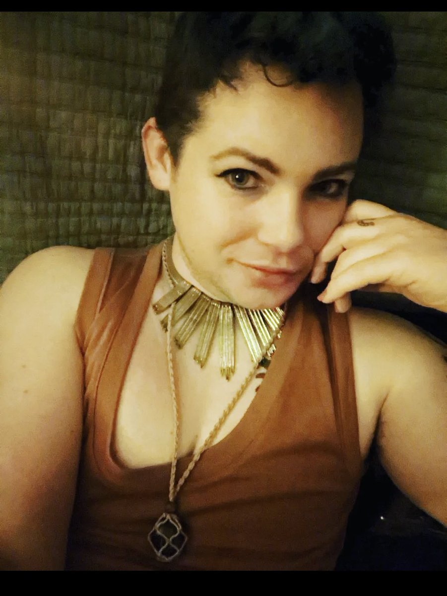 liminaljuniper's tweet photo. when did i become this wild+ beautiful creature 🤩💖🦊 https://t.co/kwdYpPkMP7