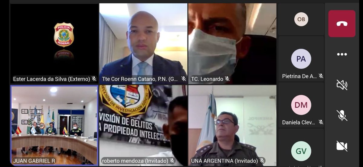 AmeripolOrg's tweet photo. 1. Se efectúa una acción enfocada en la desarticulación de organizaciones dedicadas al contrabando de cigarrillos y licores; se logra el desmonte de 16 estructuras delincuenciales, 188 capturados y mercancía avaluada en USD 9.5M.

#CaminoALaSeguridadRegional
@PoliciaAduanera https://t.co/kLKGwN5S7K