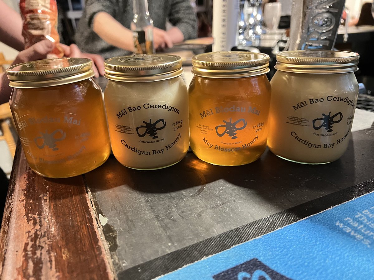 penllwyndu's tweet photo. Cardigan bay honey for sale here - travelled approximately 2 miles to reach the bar from the hive 😋 #netzero #wellalmost ⁦@cardibayhoney⁩ https://t.co/Du33oLb9nn