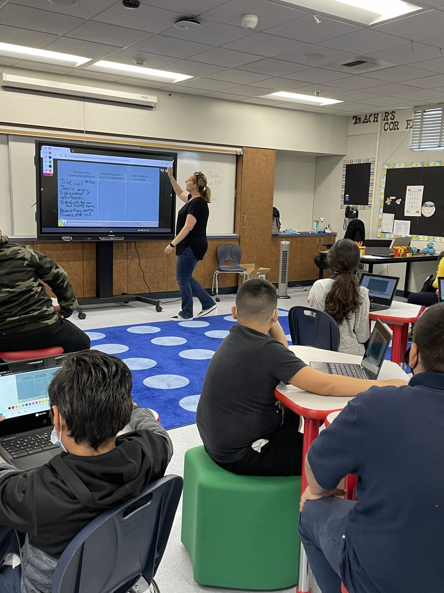lazy_bookworm99's tweet photo. Why does it happen⁉️How can you stop it? 🛑How can you help? 🤝Our 5th grade Ss spent time with this 🔥hot topic #cyberbullying @CommonSenseEd @LearnPromethean and some side discussions about family and friend dynamics #joking? #beingmean #marktwaincomets ☄️#upstander #digcit https://t.co/9t8Qct9JzZ
