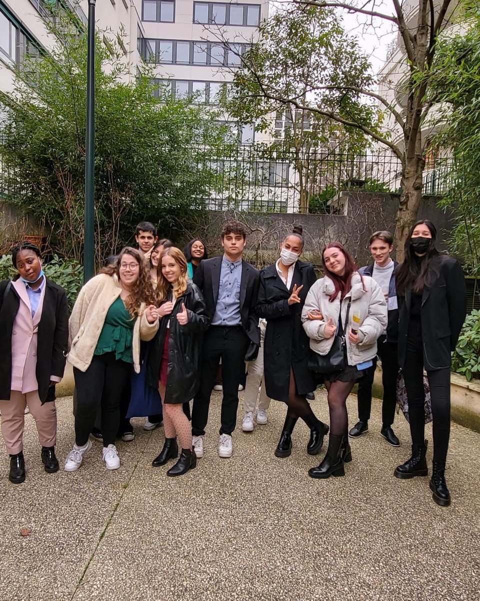 IS_CLORIVIERE's tweet photo. BTS SAM • Les SAM 1 étaient cet après-midi en STAGE DATING à Neuilly avec plus de 500 offres de stages à la clé et plus de 40 recruteurs sur le qui-vive 🚀 

#cloriviere #btsam #jobdating https://t.co/Y9hRAAwbXD