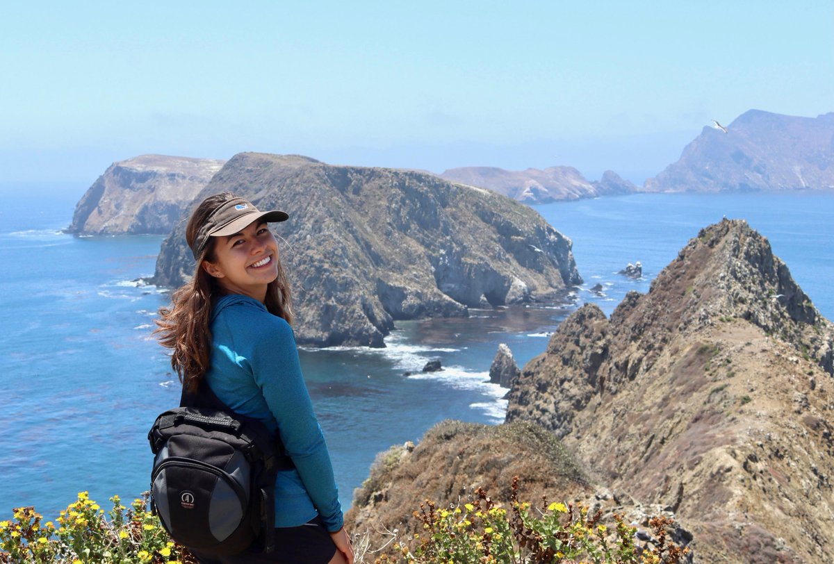 USDBiology's tweet photo. Alumna Spotlight: Kyla Knauf, Class of 2020! 🎓Read about her USD experience and current endeavors 🌷🧬 https://t.co/LIVVREVKrA