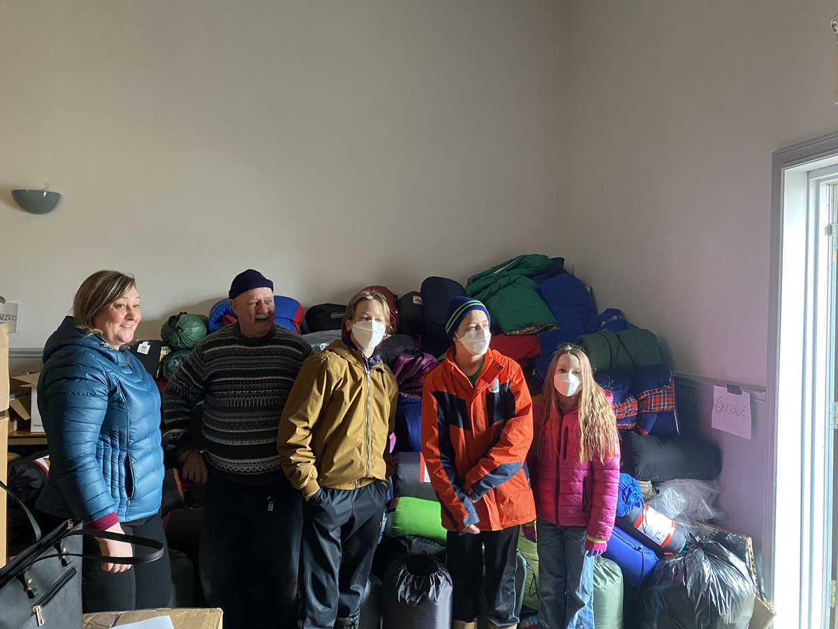 scoutscanada's tweet photo. We're excited to see Scout Xavier's project gaining momentum!#operation5000
226 sleeping bags are being flown to Ukrainian refugees in Poland via the Ukrainian Culture Centre.
To support, email sleepingbags5000 at hotmail dot com
@worldscouting fundraiser: https://t.co/GWX7p0jQgh https://t.co/ItLnOTR0ZG