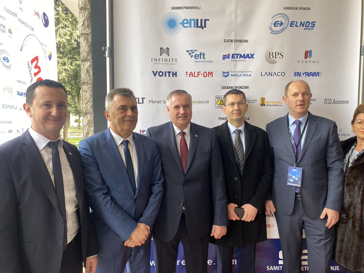 MicoDjukanovic's tweet photo. СЕТ Требиње 2022
Сусрео сам се са: премијером Републике Српске Радованом Вишковићем, градоначелником Требиња Мирком Ћурићем, Луком Петровићем директором ЕПРС-а и Мирославом Томашевићем директором ЕПС-а.

https://t.co/DmqjXd4Kyf https://t.co/Q8ttvTB8Kq https://t.co/03Oel6ErQZ