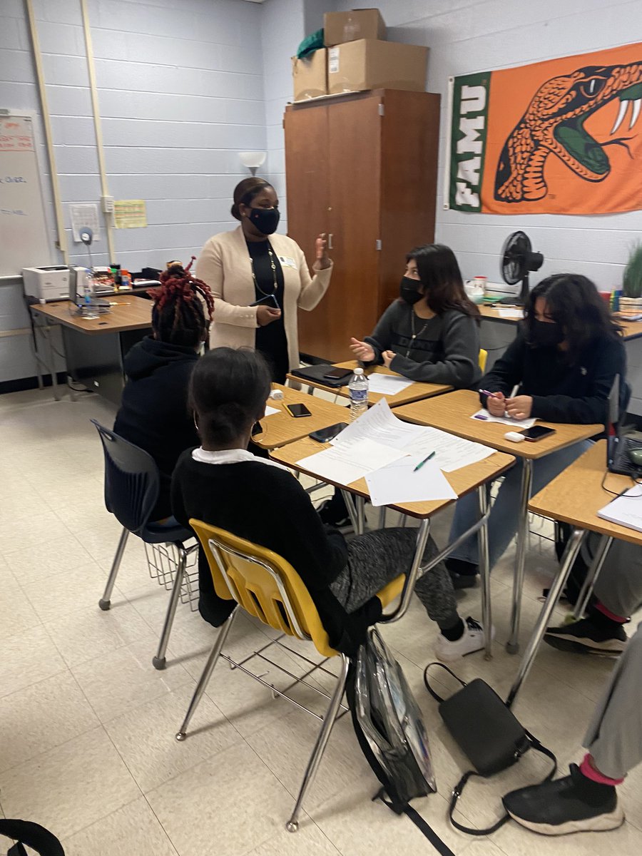 Tri2025's tweet photo. 3DE@Tri-Cities today was visited by Delta Airline’s employees. Thank you for helping our scholars achieve greatness. @thompson_levar @3deTriCities @Tri2025 @LettMeLeadTC @LSimmons1920 @educatorLocke https://t.co/buoPIrsNYl