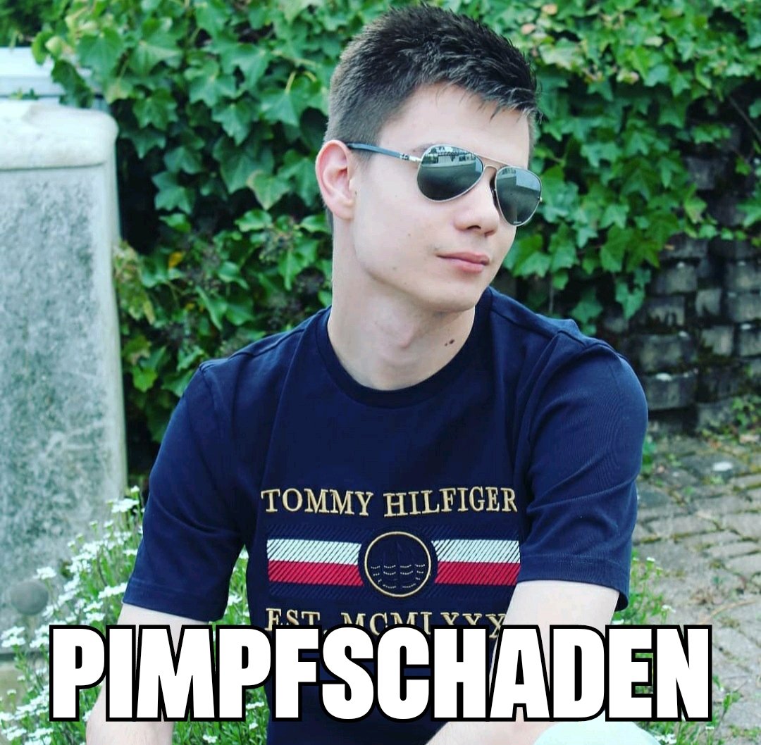 RitterinVomNi's tweet photo. @Kachelmann Sie haben wirklich nichts verpasst. 
#NikiSchreibtKacki, weil der #Lotzloeffel gar nichts anderes kann (außer sich als #Bettelblogger seine Zahlschafe ranzuwanzen). Der Kleine hat einen
!B https://t.co/jU0MqoiynM