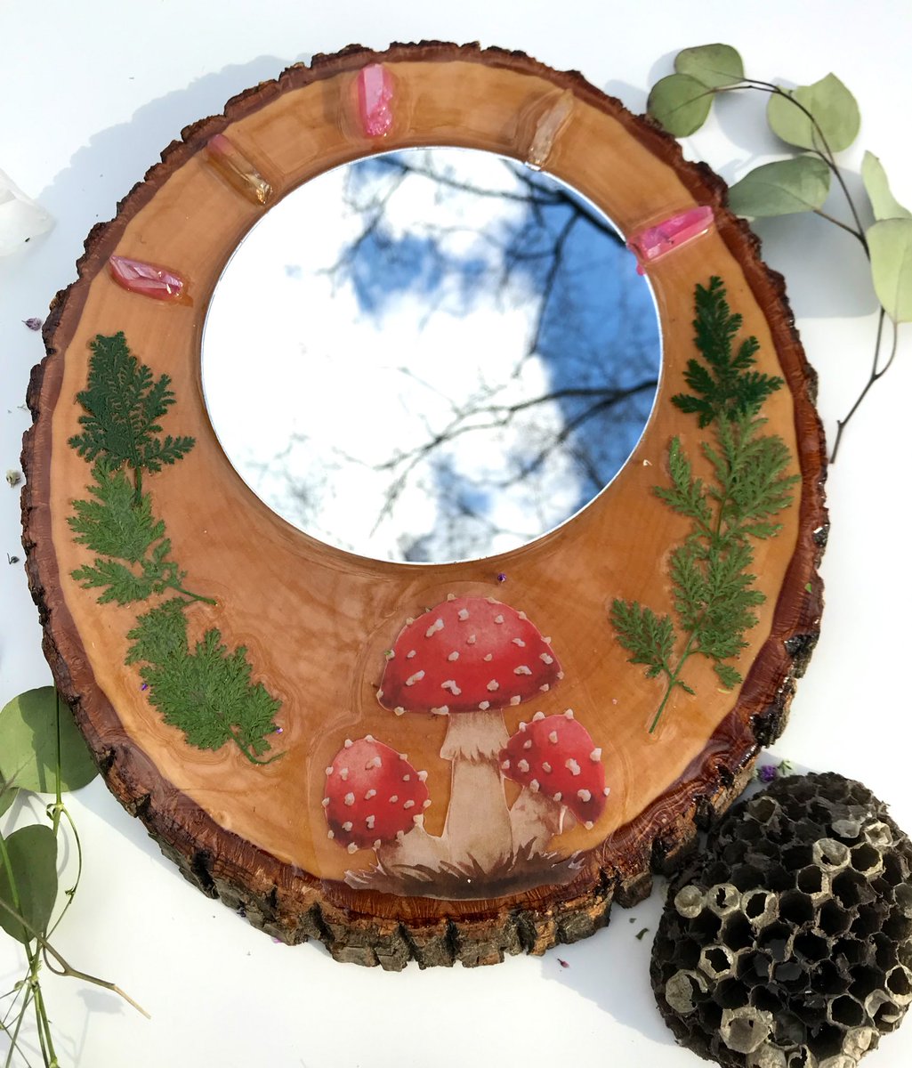 🍄🌿🌞 2K Giveaway 🌞🌿🍄

As promised, here is my thank you to everyone that has supported my business and art in any way🌿
Thanks for bringing me closer to my dream everyday!

Entry rules below🌿