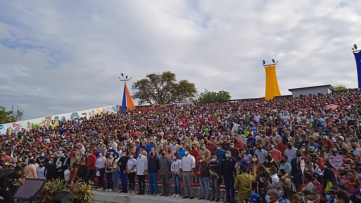 amarcanopsuv's tweet photo. 100 días y los que faltan para seguir venciendo junto a @NicolasMaduro Gracias Pueblo amado de Bolívar https://t.co/LA7EV0nF6i