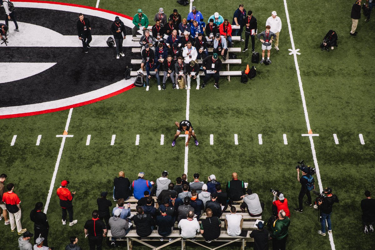 GeorgiaFootball's tweet photo. All the 👀

#GoDawgs https://t.co/bJfBD5tUjF