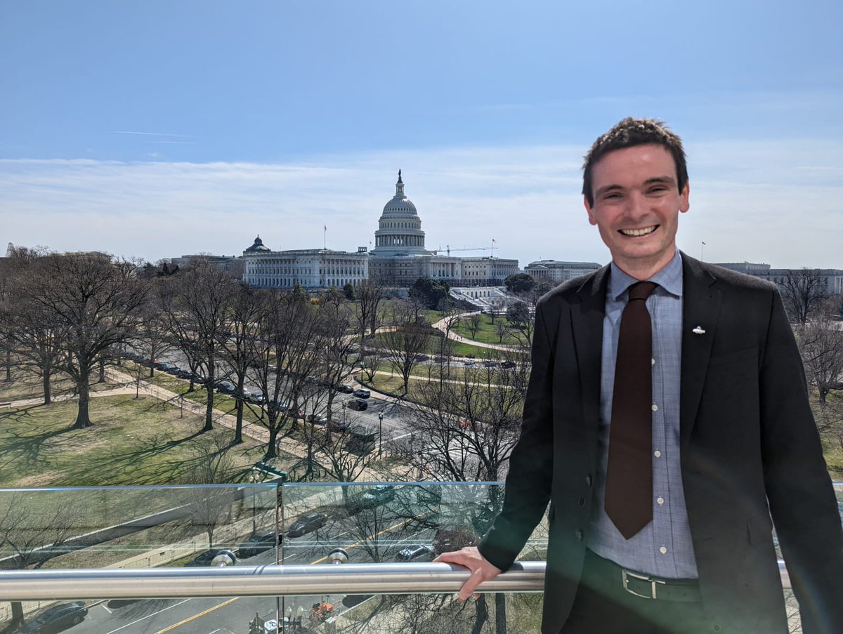 chris_armstrng's tweet photo. Not only has #AMBIT22 opened up incredible access to political heavyweights here in the States, we’ve also had unreal access to some serious balconies this week @WIPLive @FundforIreland @EastSidePship https://t.co/548FcIEOzo