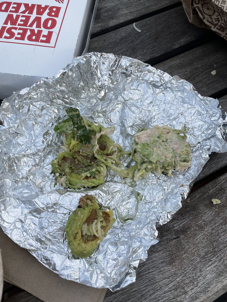 luran divine tweet media