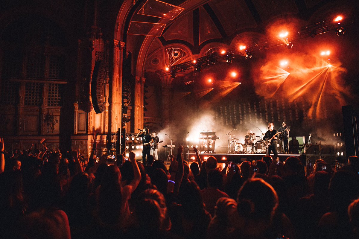 LTHQOfficial's tweet photo. Portland Night 1, Vancouver &amp; Portland Night 2 #LTWT https://t.co/HxJciMExxc
