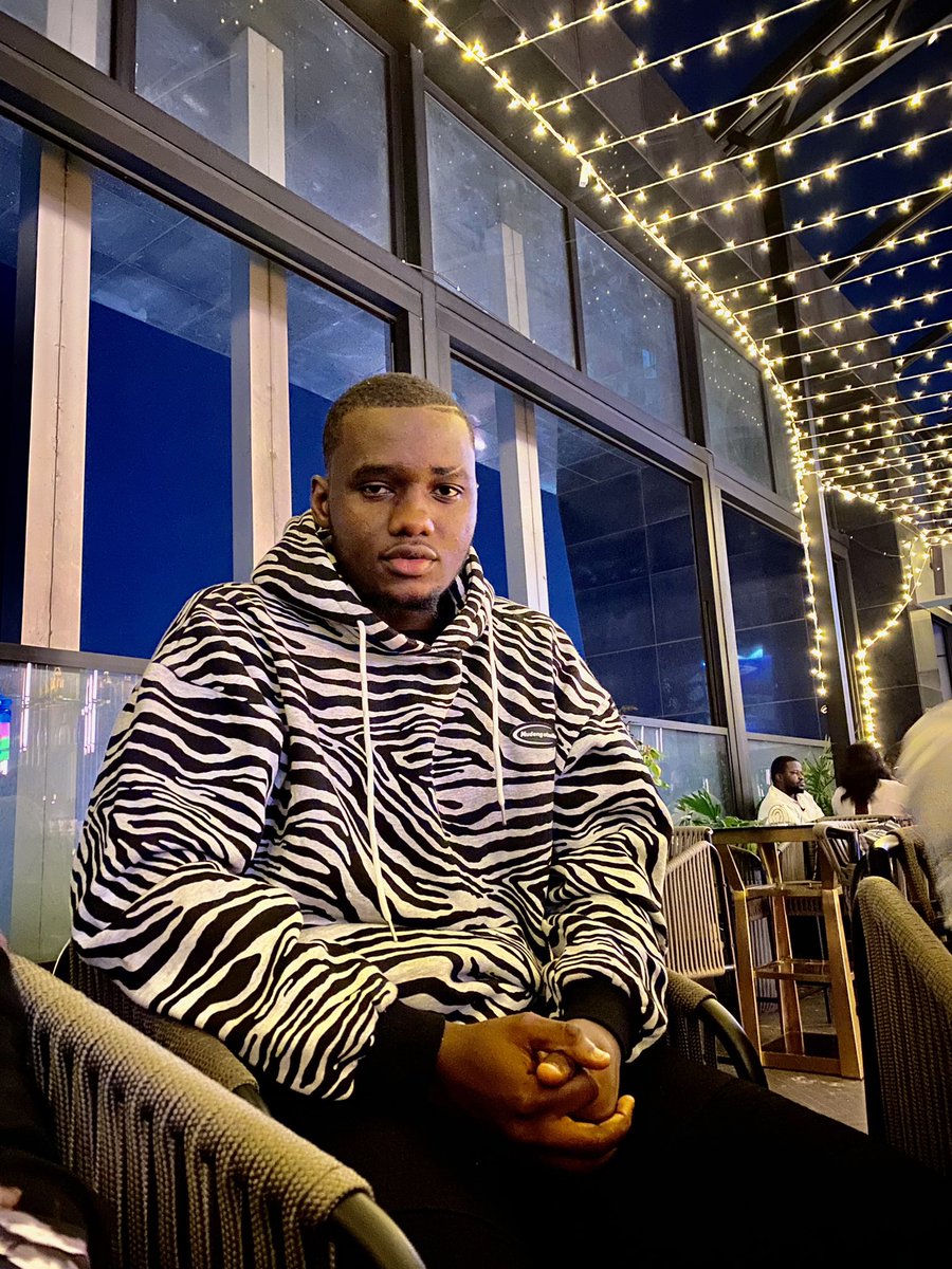 SAYRUS_MUANDA's tweet photo. T’es actif💯 et t’as moins de 10K⚠️
Dépose ton @ on se follow back tous🔥

Respectez le principe🙏 et unfollow celui qui joue au petit malin.
#follobackforfolloback 
Go🔥Go🔥Go🔥 https://t.co/p2glpo5DTx