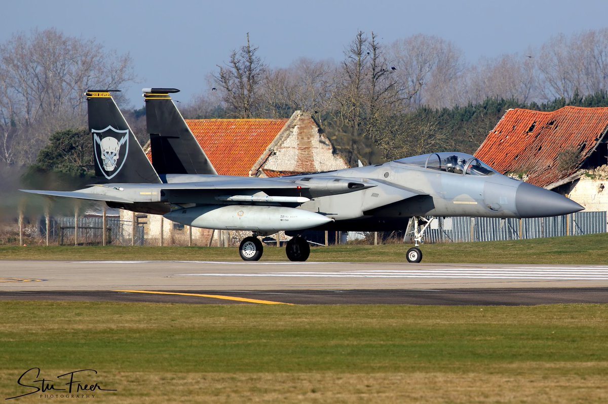 stuartfreer1's tweet photo. Last Eagles in Europe…💀

Special ‘Grim Reaper’ painted up to mark the end of operations with the 493rd FS &amp; the end of 45 years of the F-15 as an air-superiority fighter in Europe. Caught returning to @48FighterWing last week in some lovely light. https://t.co/LPO3vS2lX3
