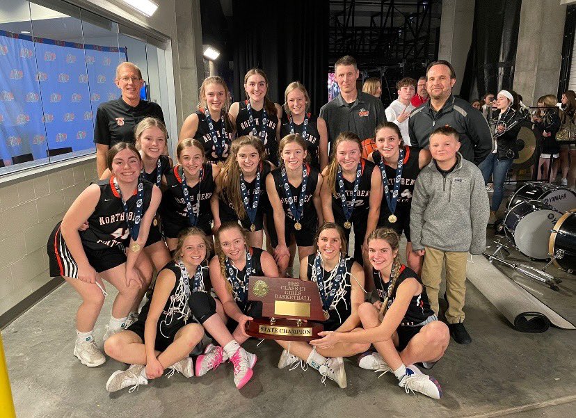 Premier16_G's tweet photo. On Friday, 16 Gold athlete @josiecleveringa helped lead her high school basketball team to a State Championship!!! Congratulations to Josie and the North Bend basketball squad 🥇🏀 https://t.co/nyPLGkNuvY
