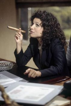 #GirlsWithCigars #Volutes #CigarPorn #Cigar