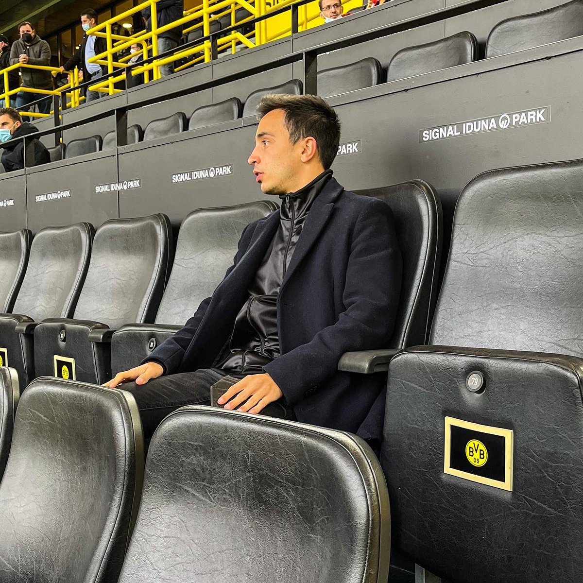 Alejandro tweet media