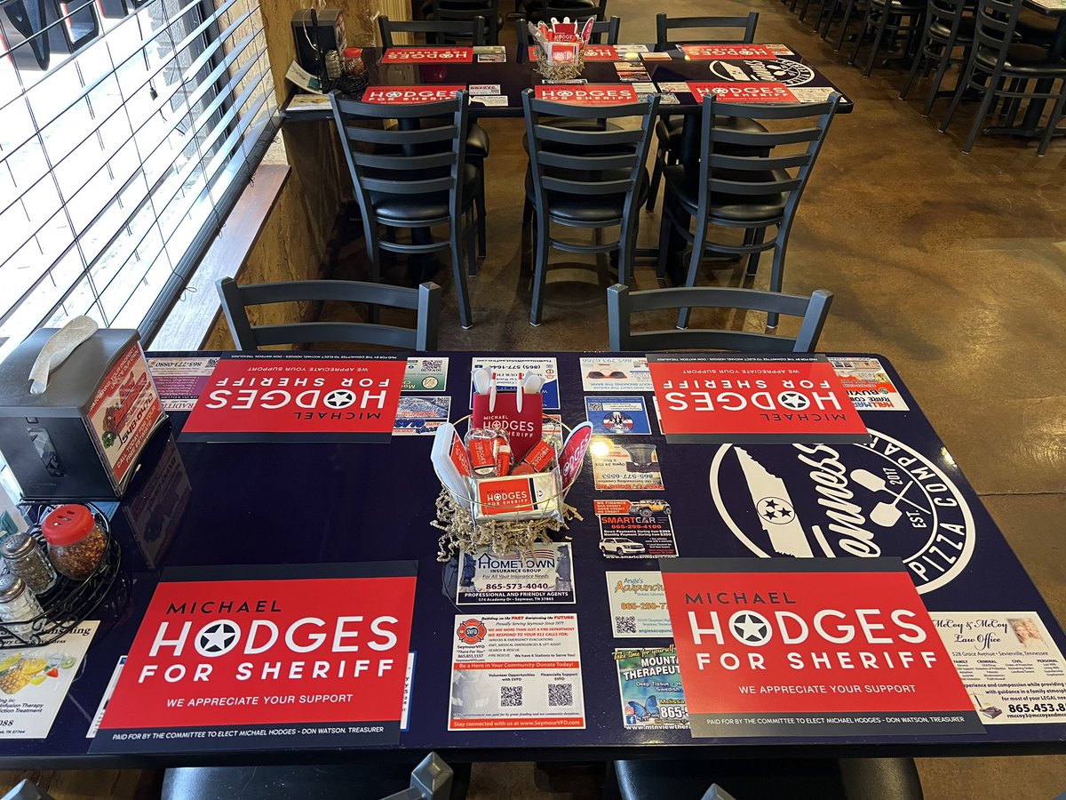 Hodges_Sheriff's tweet photo. Thank you to everyone who stopped by my Seymour Meet &amp; Greet last night. It was a great night &amp; I had the pleasure of meeting many new people. A special thanks to Tennessee Pizza Company for their hospitality &amp; for hosting my event by providing some delicious pizza, wings &amp; bbq. https://t.co/40h6VVWOJk