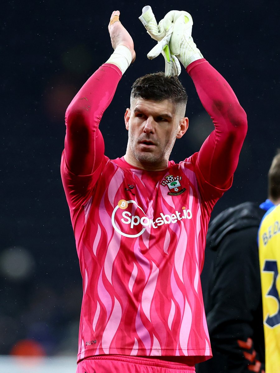 SouthamptonFC's tweet photo. Happy birthday, Fras ❤️ https://t.co/3EY10whX4Y