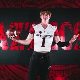 _ColtonJoseph1's tweet photo. Big things happening down in San Diego, thanks to @NEmbernate for having me out!🔴⚫️ @AztecRecruits @AztecFB @JeffHecklinski @CoachHortonSDSU @CoachCooperSDSU @GBernardiSDSU @CoachLofthouse @Coachchoate45 @rdqbc @BrandonHuffman #GoAztecs https://t.co/JPgjFaUmHg