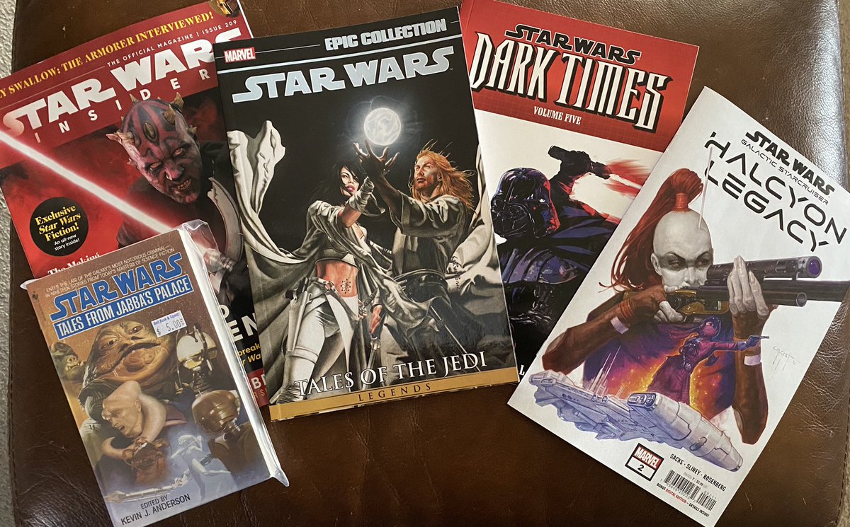 What a fun day for a SW shopping trip❤️ #newcomicbookday #aurrasing #jabba #maul