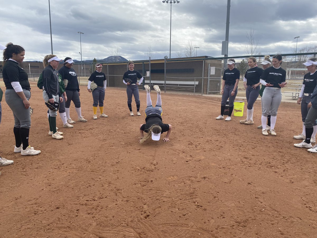 AubreyVoboril's tweet photo. Winners pick… well you know the drill.
Here’s to trying to do the worm 🤷🏼♀️
#CompeteAlways https://t.co/ikSmf7pTdo