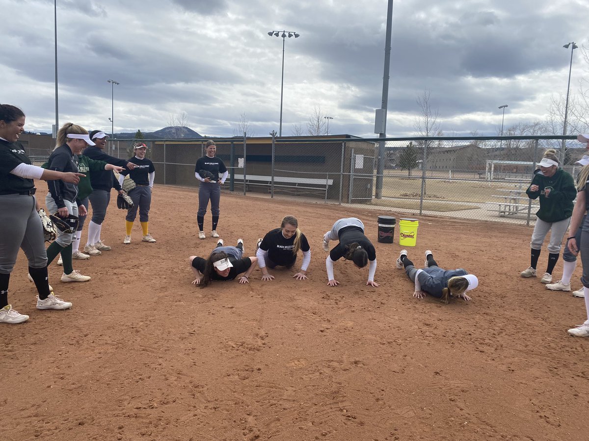 AubreyVoboril's tweet photo. Winners pick… well you know the drill.
Here’s to trying to do the worm 🤷🏼♀️
#CompeteAlways https://t.co/ikSmf7pTdo