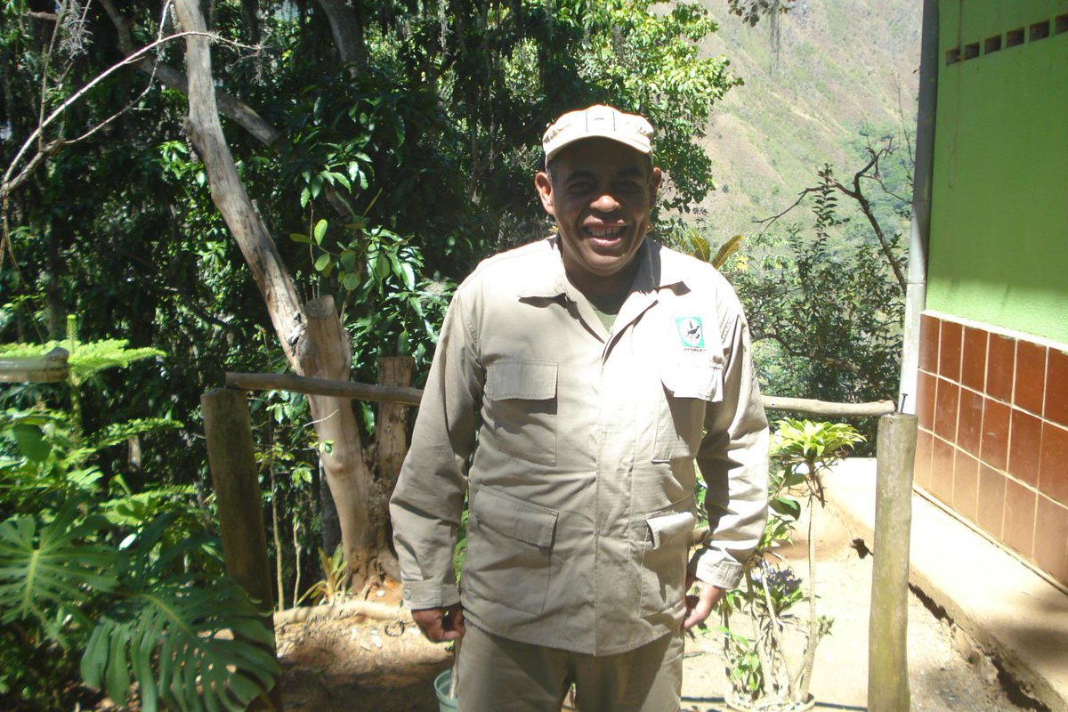 alfredoautiero's tweet photo. Después de 35 años de servicios en el Parque Nacional El Ávila (Waraira Repano), INPARQUES le impone jubilación a Pedro Tenería Girón, uno de los mejores Guardaparques con los que cuenta este importante área protegida. Tiene que retirarse el 30 de marzo muy a pesar de todos. https://t.co/N2D1broFqz